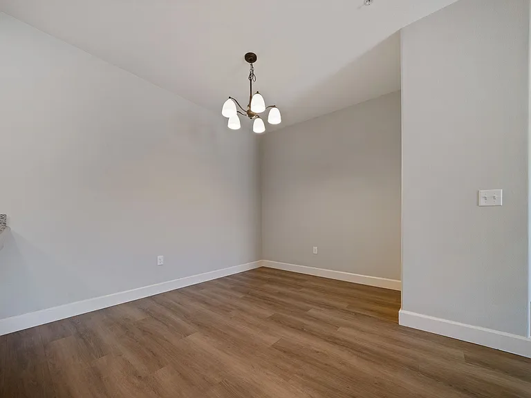 Webster Ridge Apartments — Photo 54