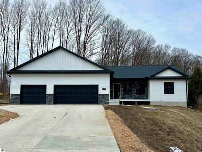 1165 Farmington Dr, Traverse City, MI, 49696