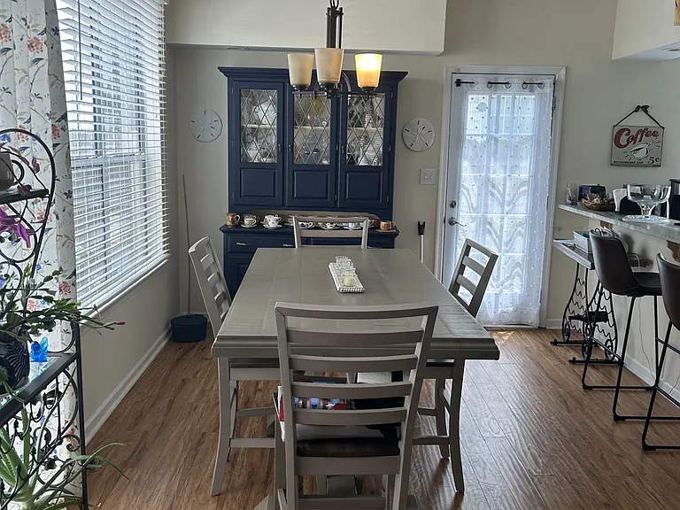 1824 Kensal Green Dr — Photo 4
