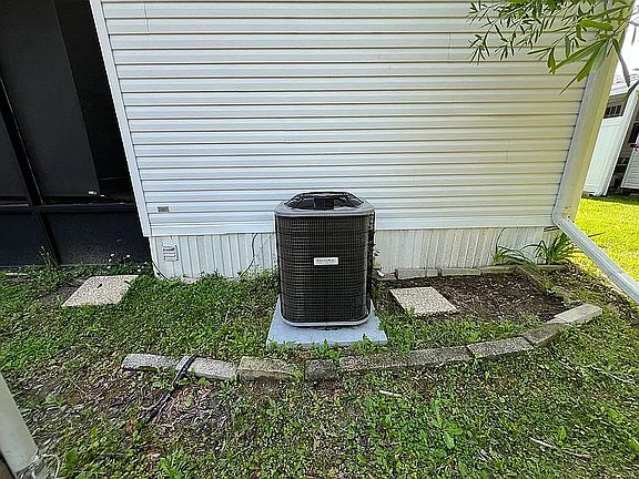 4th image of 49 Basswood Ln