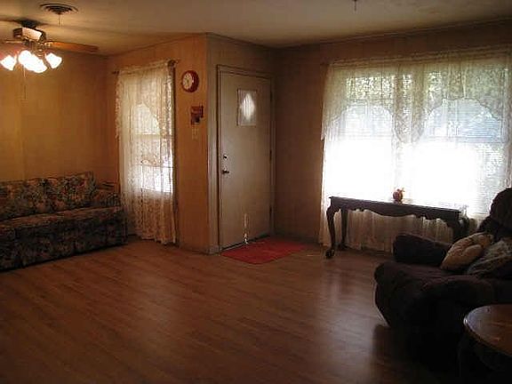 4th image of 2315 Fowler Dr