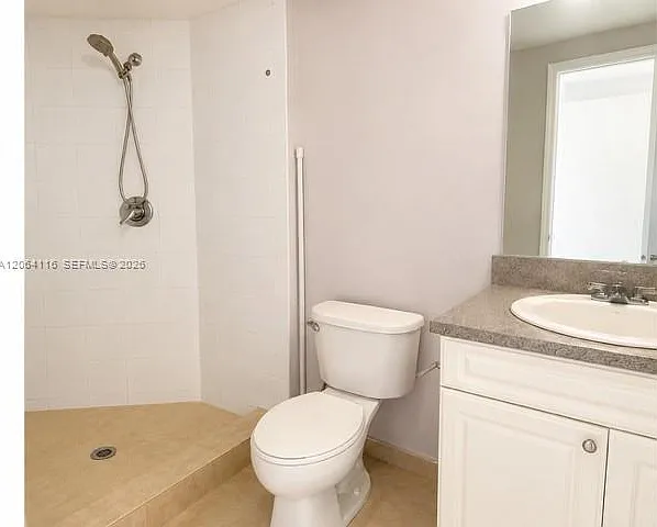 1 Glen Royal Pkwy #702 — Photo 12