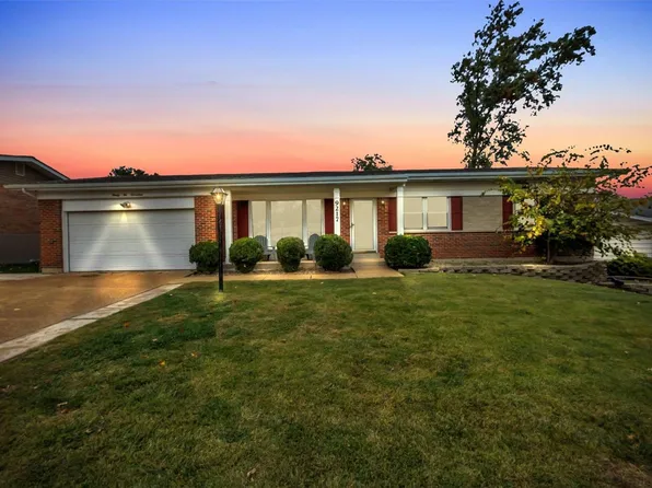 9217 Lavant Dr, Saint Louis, MO 63126