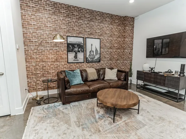 210 30th Ave N #209, Nashville, TN 37203