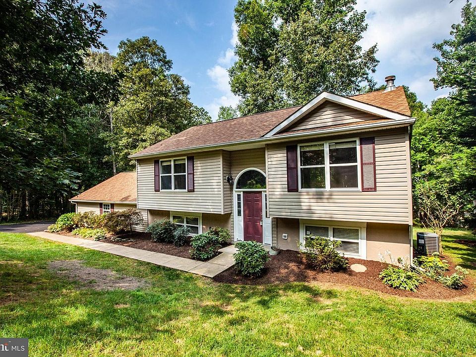 1st image of 12502 Hawkins Ln