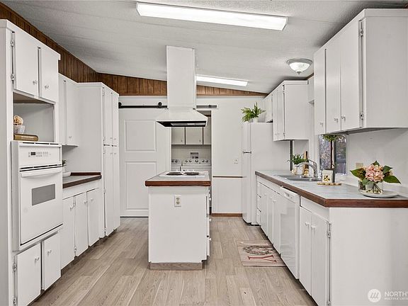 5th image of 2500 Alder Street #22