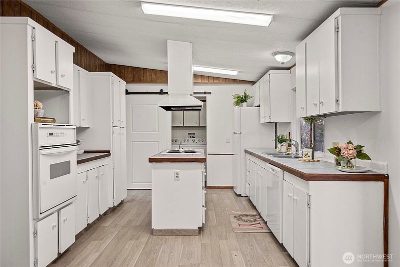 5th image of 2500 Alder Street #22