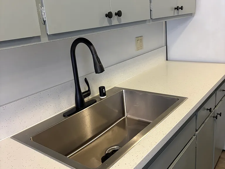New sink and faucet