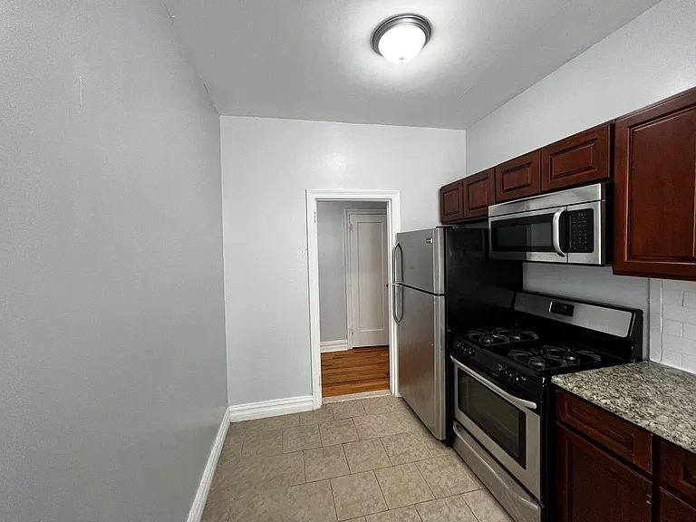 170-Lotus Manor, LLC — Photo 3