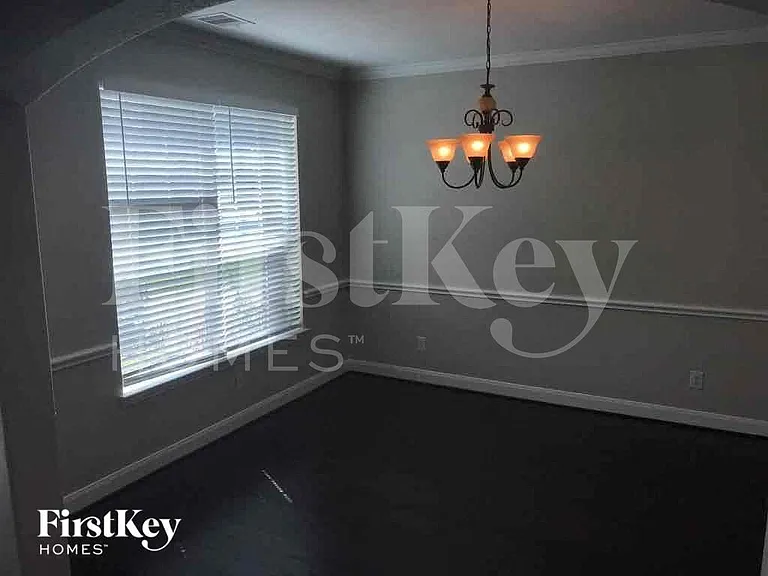 14623 Castle Cove Ln — Photo 8