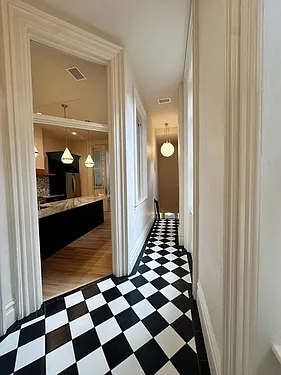 1819 Sarah St #2 — Photo 4