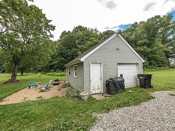5th image of 2739 Leesburg Volant Rd