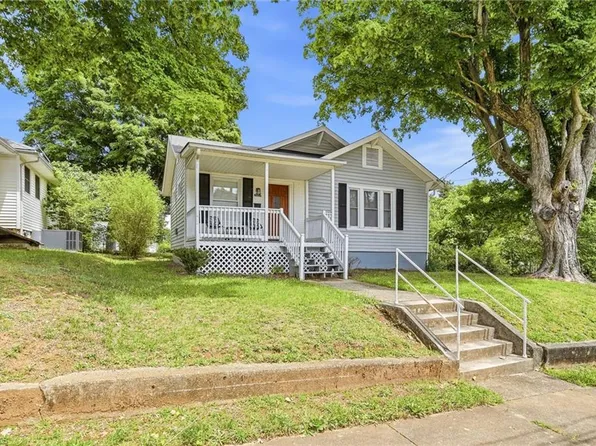 2507 Stockton St, Winston Salem, NC 27127
