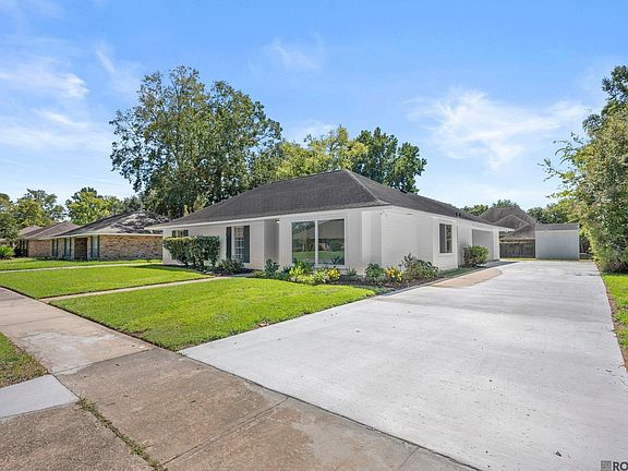 3rd image of 10312 Azrok Ave