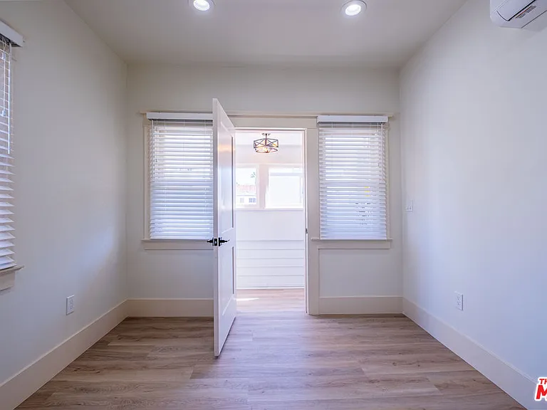 216 N Catalina Ave #216B — Photo 21