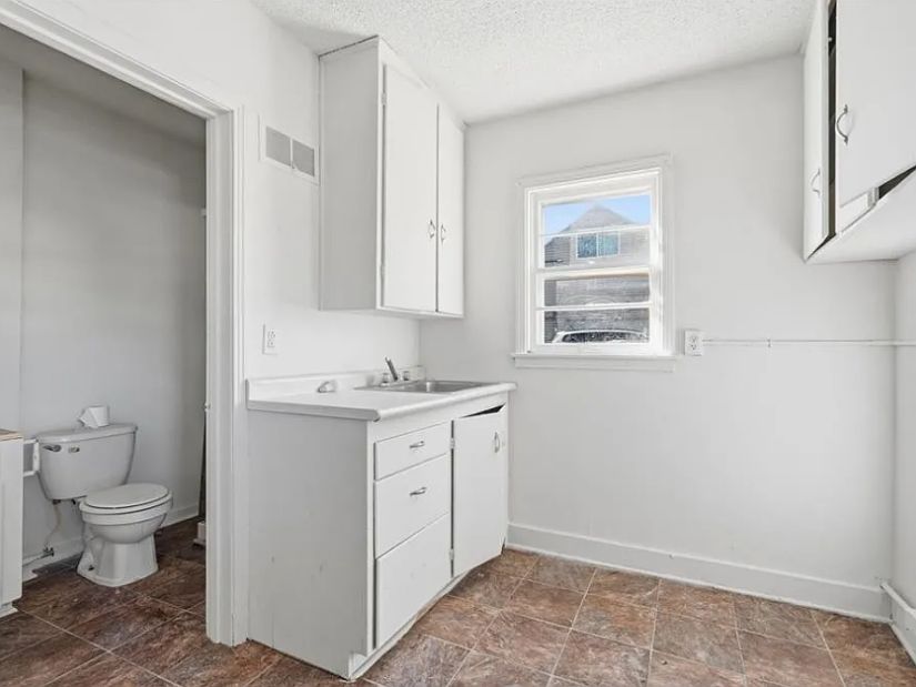 2nd image of 3111 12th Ave SW