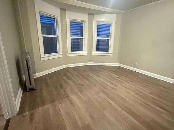2nd image of 115 Seymour Ave Floor 1