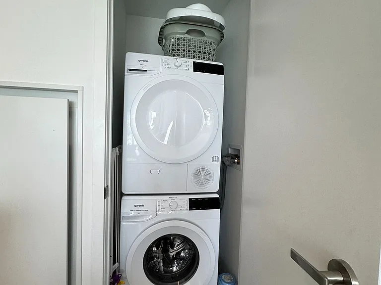 88 Queen St E #2906 — Photo 13