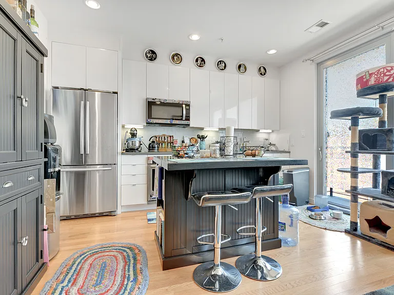 435 R St NW #302 — Photo 4