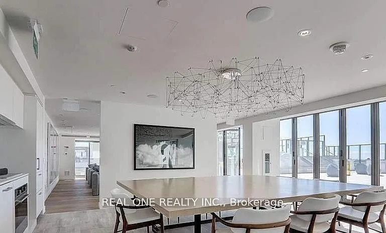 8 Hillsdale Ave E #729 — Photo 3