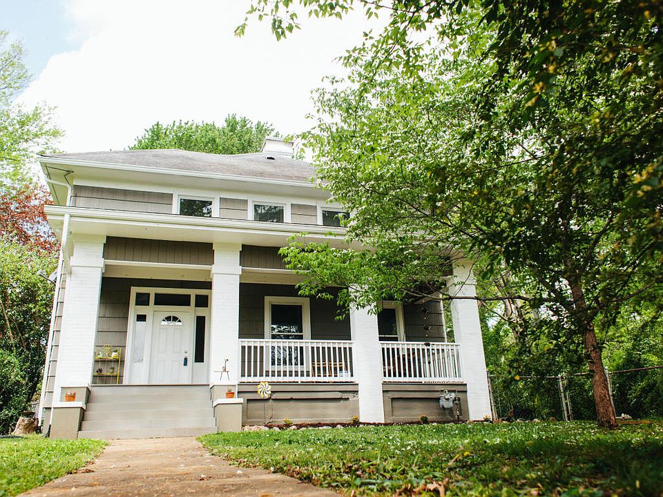 1st image of 223 Campus Ln