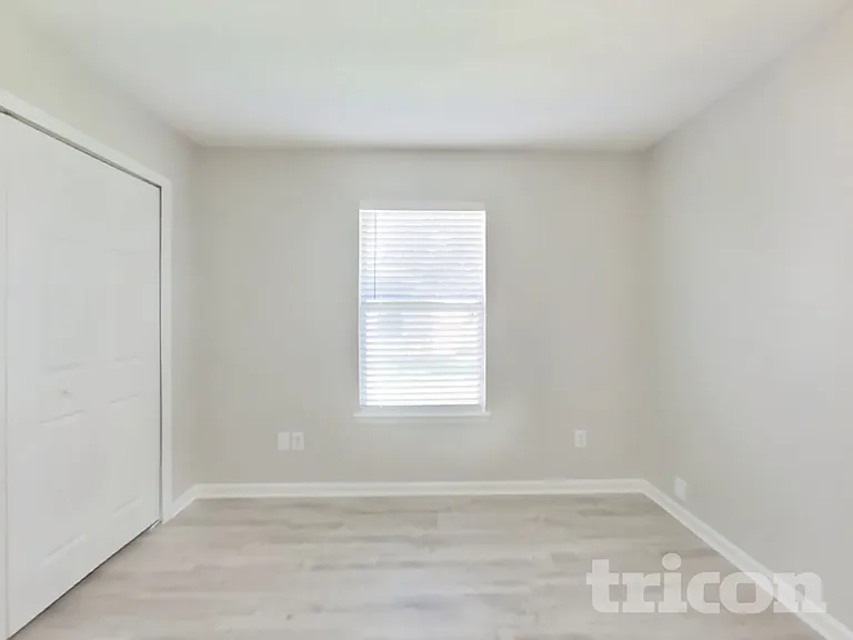 2990 Brittany Bluff Dr — Photo 10