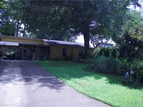 5744 Everglades Ln, Norcross, GA 30071