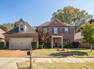 1320 Raindrop Dr, Collierville, TN 38017