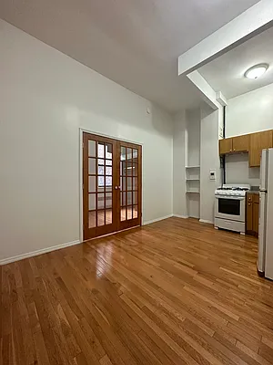 Rented by Peter R. Hungerford, LREB | media 16