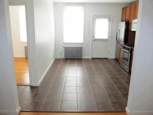 Rented by FlatFinders Realty | media 12