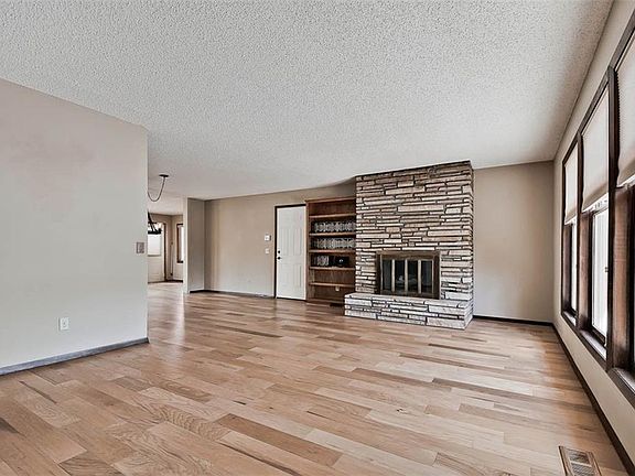 3rd image of 2 Martham Ln