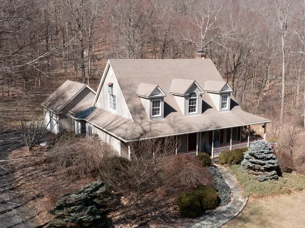 18 McNulty Drive, New Milford, CT 06776