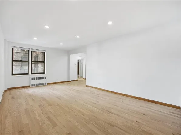 3101 Ocean Parkway image 10 of 21