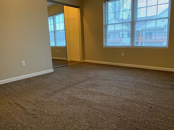 5th image of 5282 Crabapple Dr