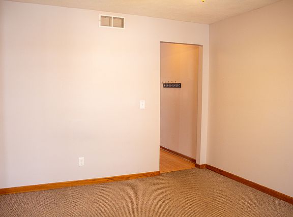 3rd image of 6075 Lothian Ct
