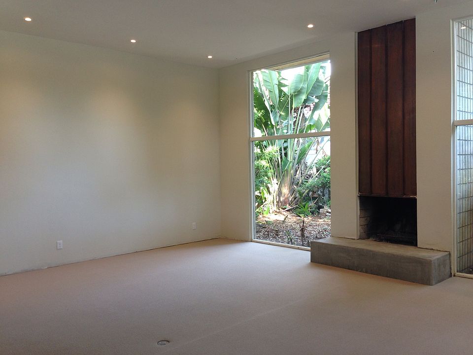 2nd image of 1235 Fairway Cir S