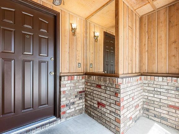 3rd image of 9 Halifax Ln