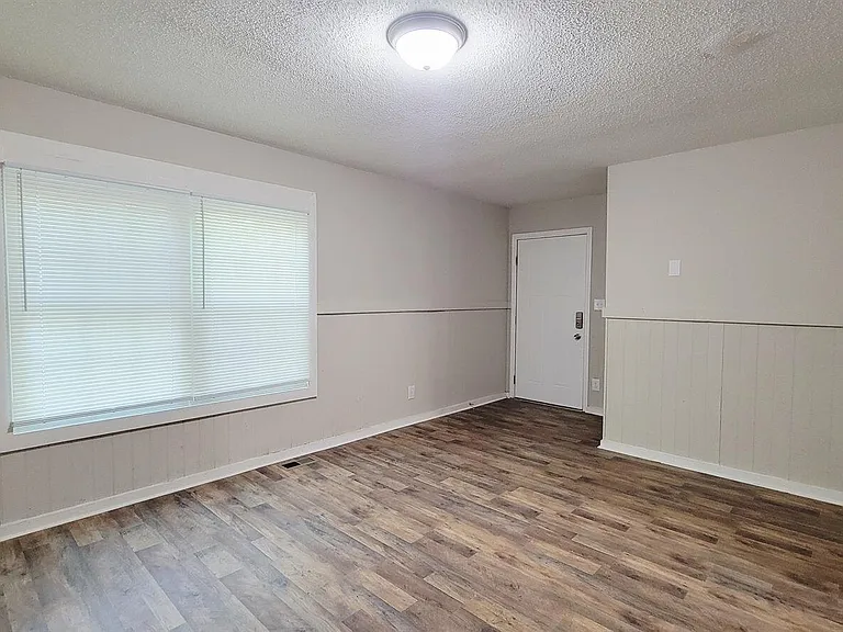 1306 Ragan Ave — Photo 8