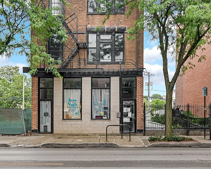 3421 W Armitage Ave #1F — Photo 1