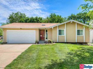 9605 S 9th St, Bellevue, NE 68147