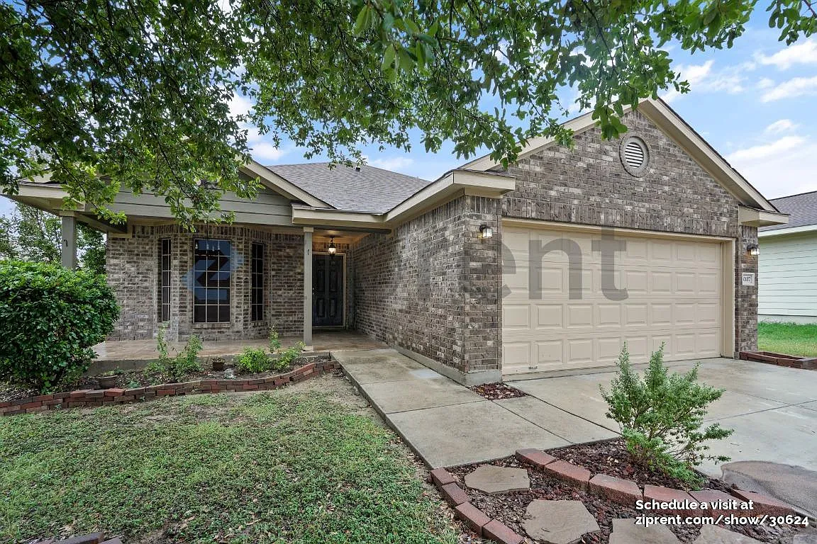 3 bed, 1800 sqft, $1,845 — Photo 2