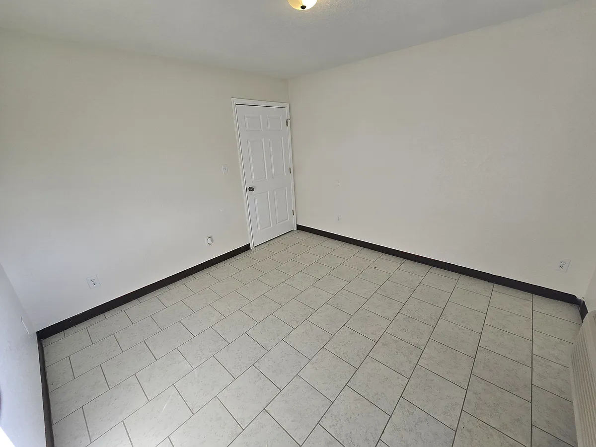 Building Photo - 126 Alton Ave #C3