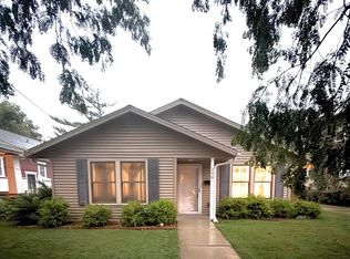 208 N London Ave, Rockford, IL 61107