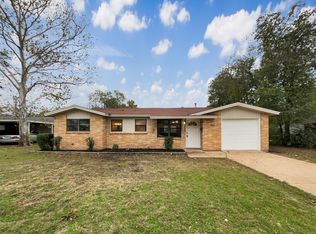 363 Opal Ct, Saginaw, TX 76179