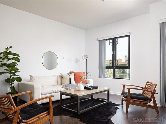 2nd image of 889 Date St Unit 412