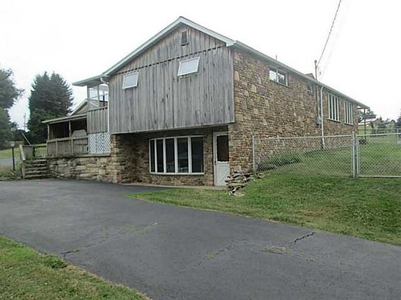 3rd image of 130 Diamond St
