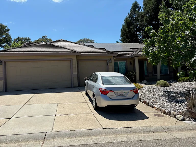 3910 Magnolia Hills Dr — Photo 1