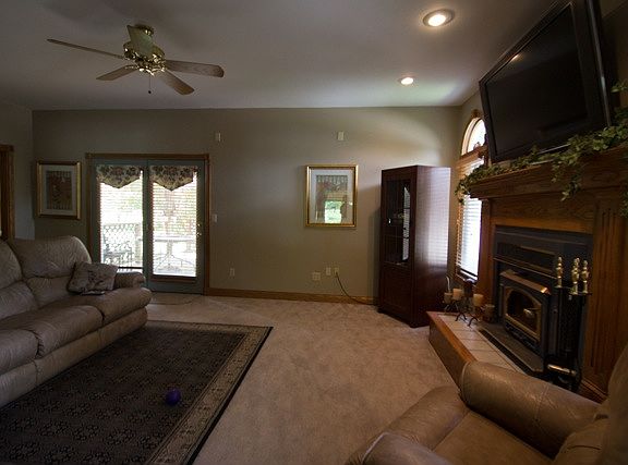 5th image of 2816 S Victoria Lane Dr