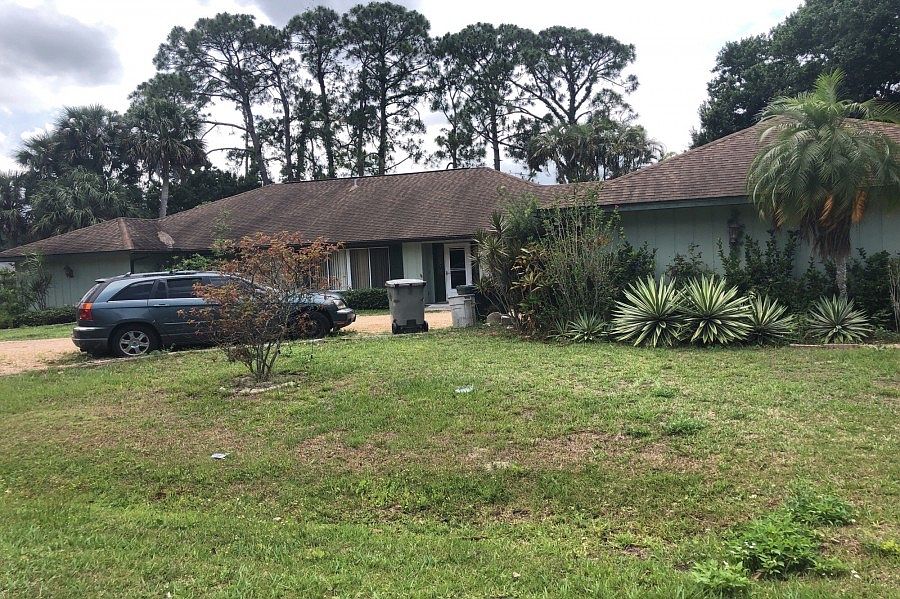 1st image of 891 47th Ave