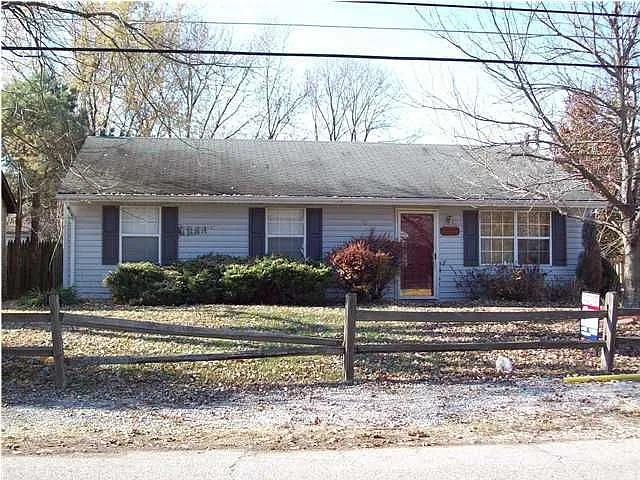 1815 Burdette Ave photo 1